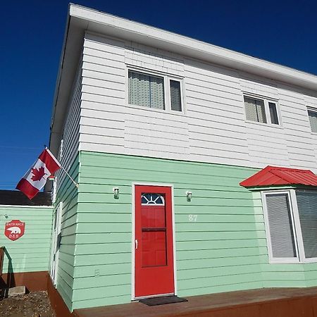 Polar Bear Bed And Breakfast Черчилл Экстерьер фото