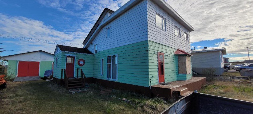 Polar Bear Bed And Breakfast Черчилл Экстерьер фото